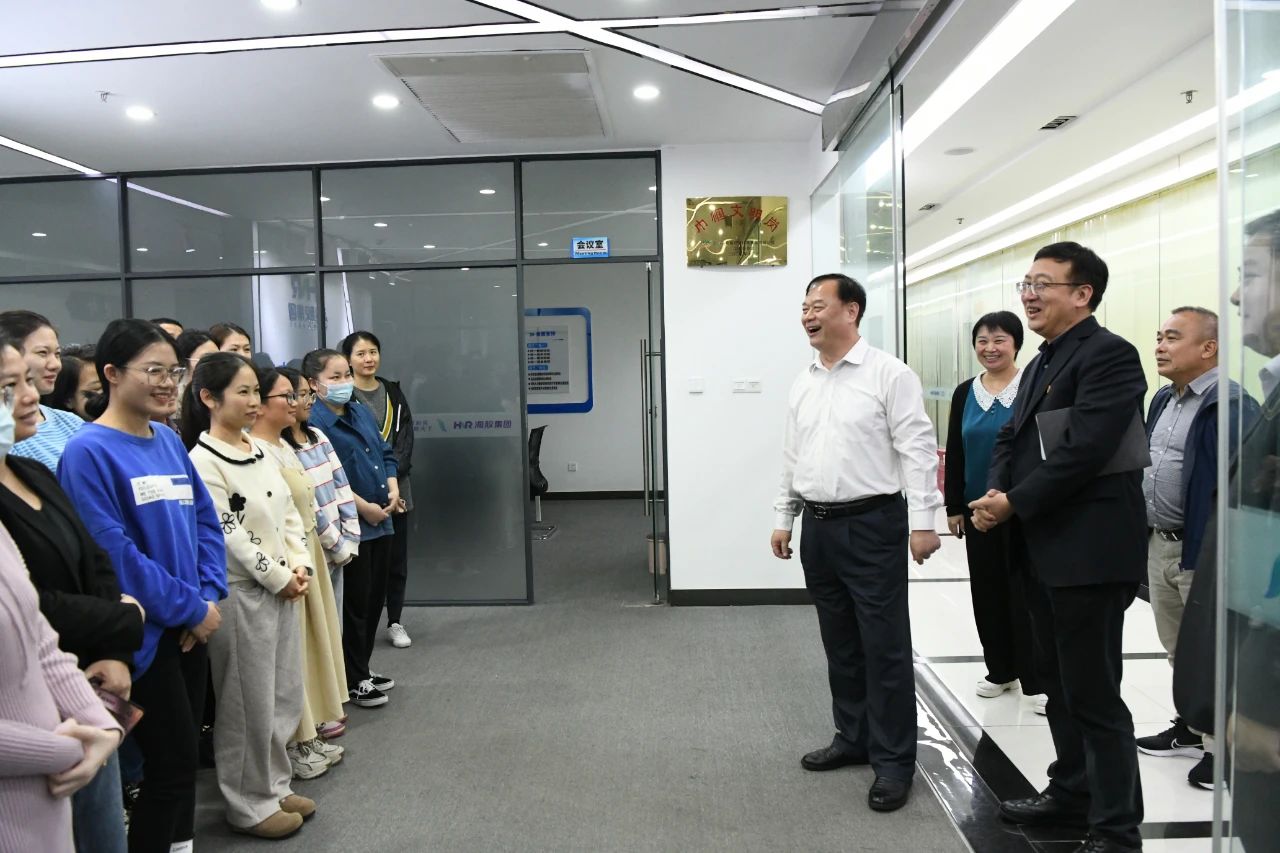 1708681555429091446.jpg 1708681555429091446.jpg